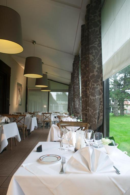 Logis Hotel & Restaurant - Lensotel Eksteriør billede